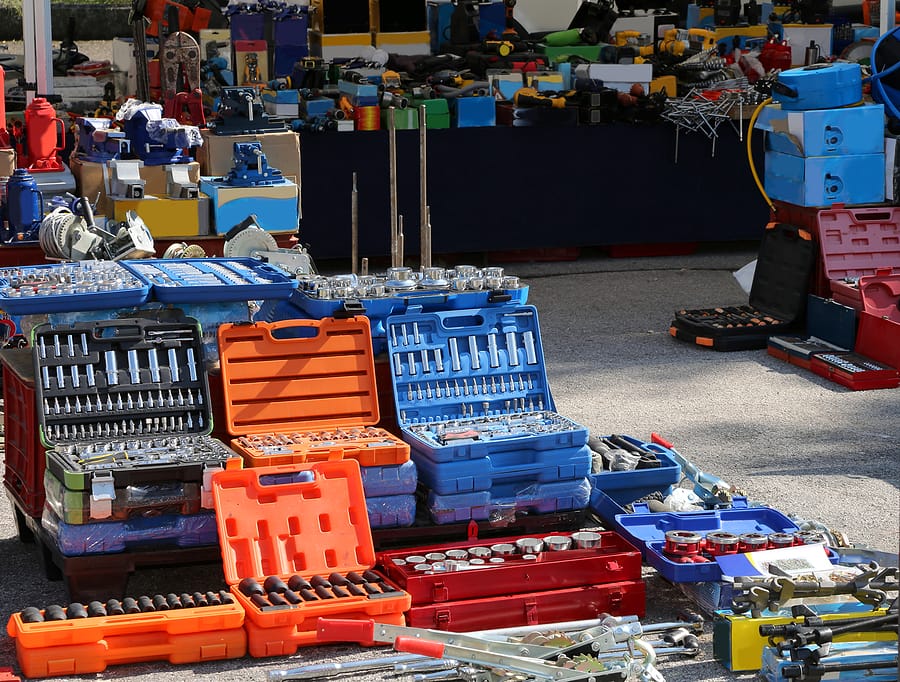 JCB Workwear - 6 In 10 Tradespeople Have Been Offered Stolen Tools